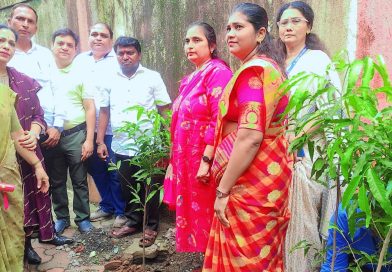 भाजपच्या वतीने घाटकोपर विक्रोळी परिसरात वृक्षारोपण   मुकुंद काकड यांचे योगदान 