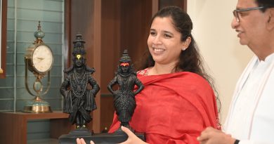 ताई रुपी सावली…     जन्म दिनाच्या शुभेच्छा….     माझ्या ” रखुमाऊली ” ….!!