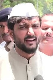 संपादकीय 👇👇👇  टोपीच्या परंपरेतील नव्या राजकारणाची चाहूल!