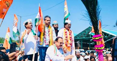 *कांद्याला तीन हजाराचा भाव मिळण्यासाठी चांदवडमध्ये शेतकरी आक्रमक;*      *रोहित पवारांसह महाविकास आघाडीचे नेते ताब्यात*