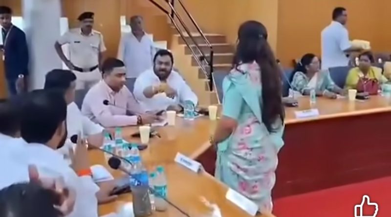 सभागृहात शिवीगाळ… मग गुन्हा कुणावर?  महापालिकेचे सभागृह की शिवीगाळीचा अड्डा? नाशिकच्या राजकारणाची लाजिरवाणी अधोगती!