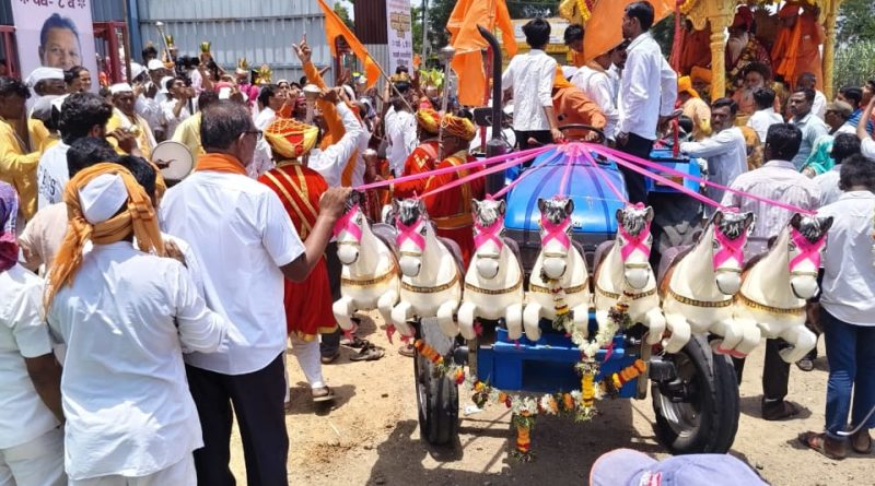 *सप्ताहातून नवचैतन्याची अनुभूती – नीलम खताळ*    _गगनगिरी महाराजांच्या जयघोषाने परिसर दुमदुमला_